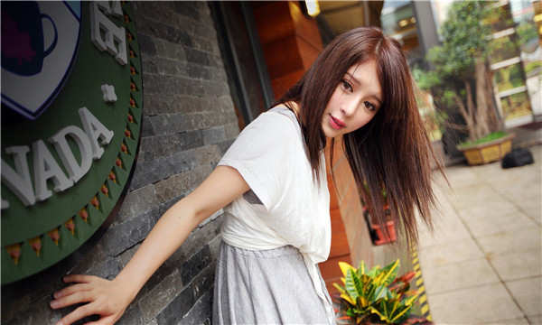 始兴想找一个女性生孩子给报酬-｛找个女人生孩子多少钱｝